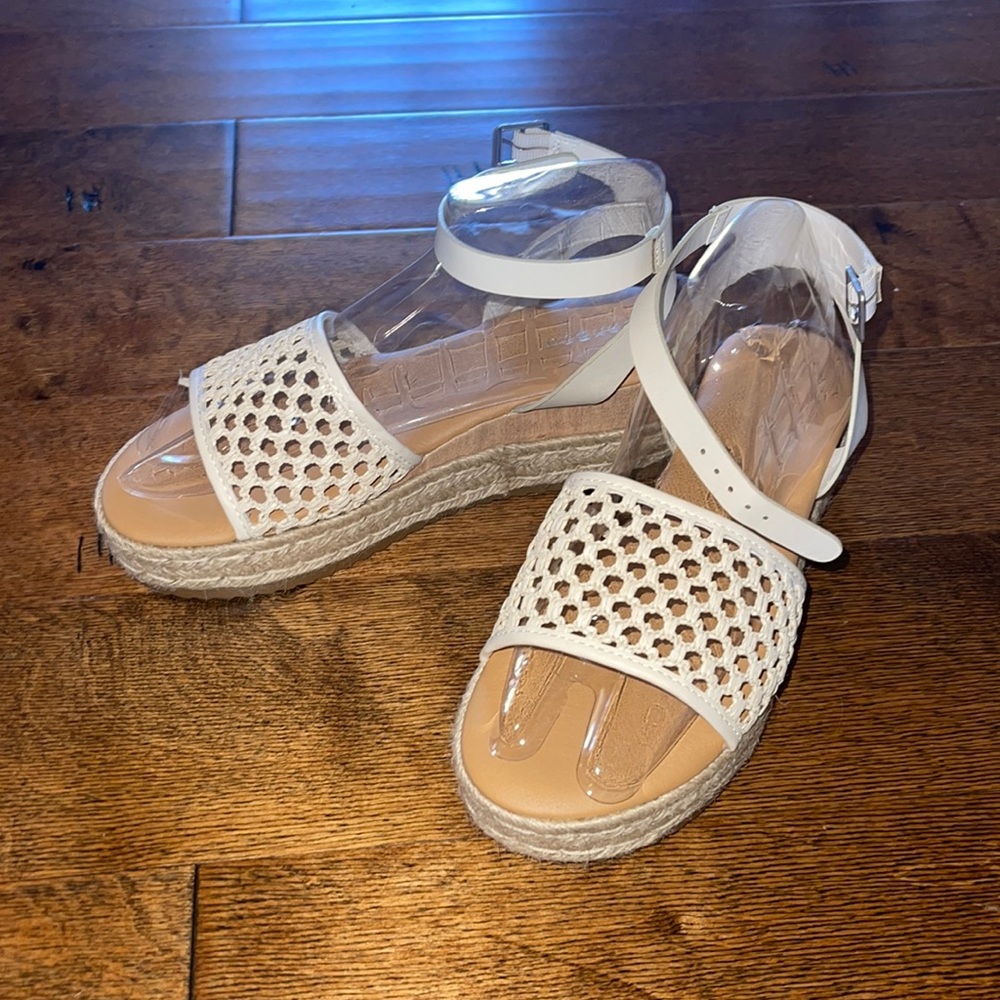 Womens sandals